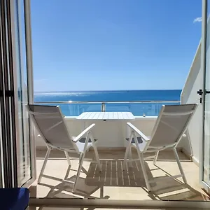https://apartamento-primera-linea-roca-chica.es-andalucia.com