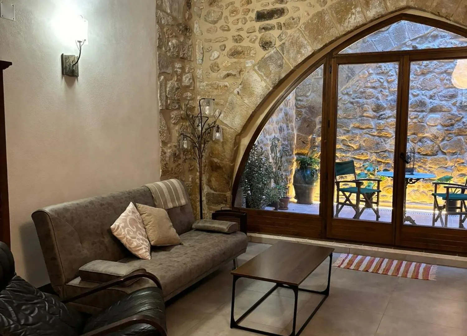 La Fusteria D\' Arnes location